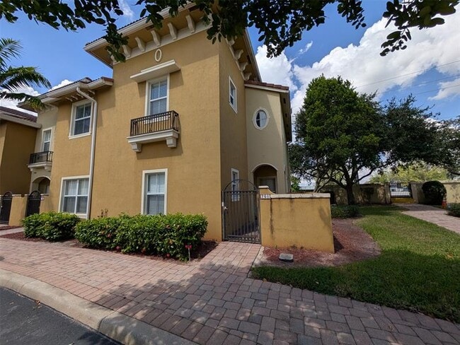 Building Photo - 2851 Prospect Rd