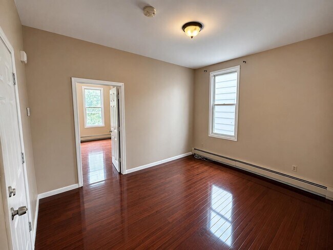 Photo - 804 27th St Unit 2
