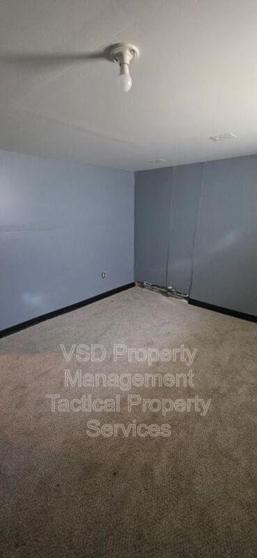 Photo - 3486 W 60th St Unidad Down