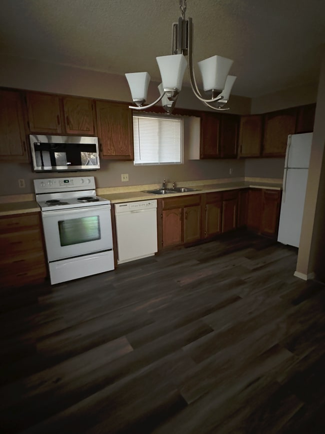 Photo - 309 N 6th Ave