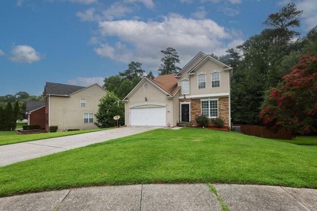 Building Photo - Spacious Dream Home