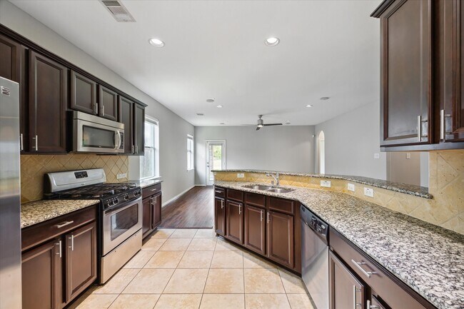 Photo - 3105 W Trail Dr