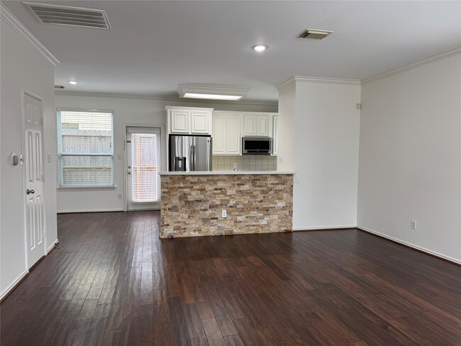 Photo - 1908 Bailey St