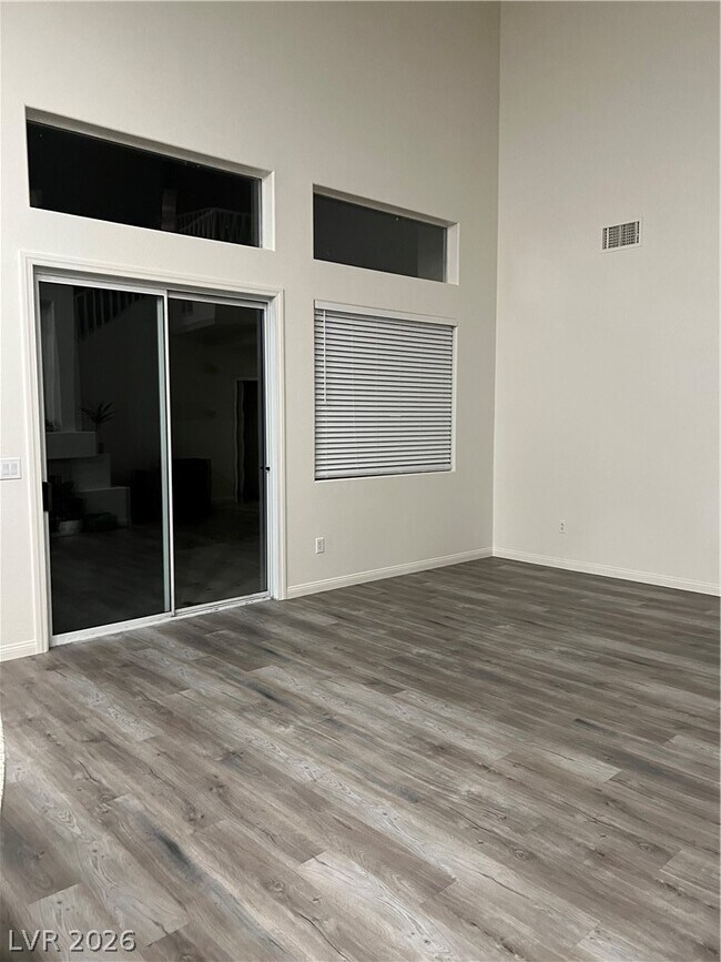 Photo - 230 Tayman Park Ave