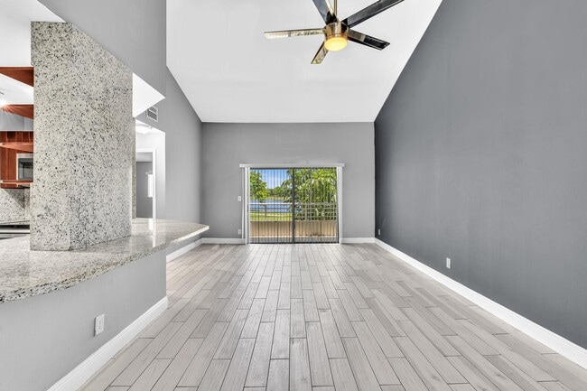 Photo - 3465 NW 44th St Unit 201