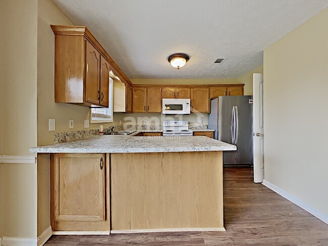 Photo - 9009 Lomond Dr