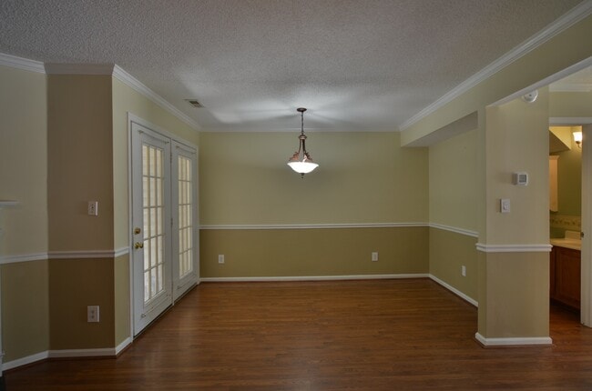 Photo - Coming Soon! 2BR 2.5 BA Townhome in Yorktown!