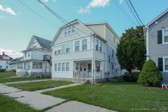 Building Photo - 185 Alpine St Unit 2 Rental