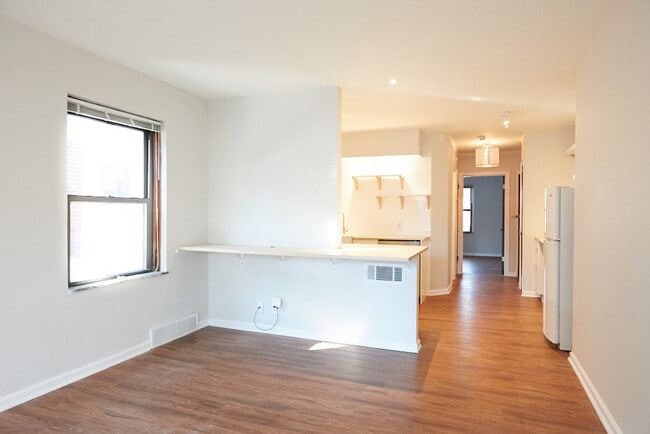 Photo - 909 Concordia Ln Unit 1S