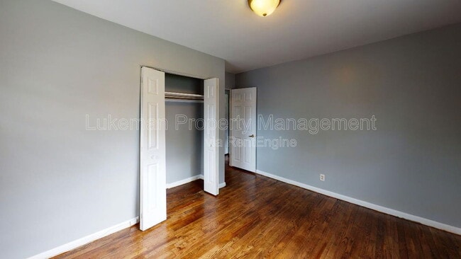 Photo - 3729-3731 Oakland Dr Unidad 2
