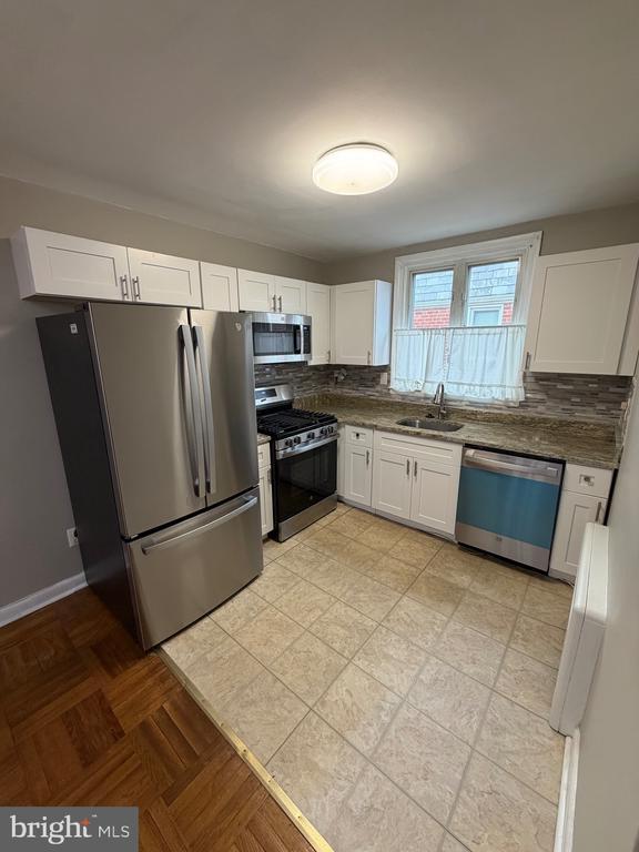 Photo - 8523 Mansfield Ave