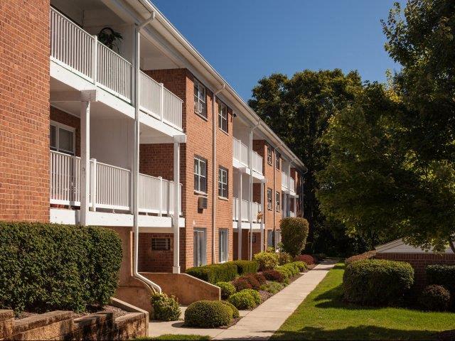 Crestview Apartments