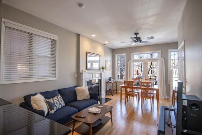 Photo - 2635 W Cortez St Unit 2