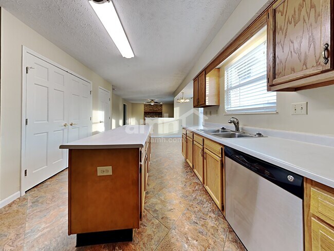 Photo - 6726 Forest Hill Ln