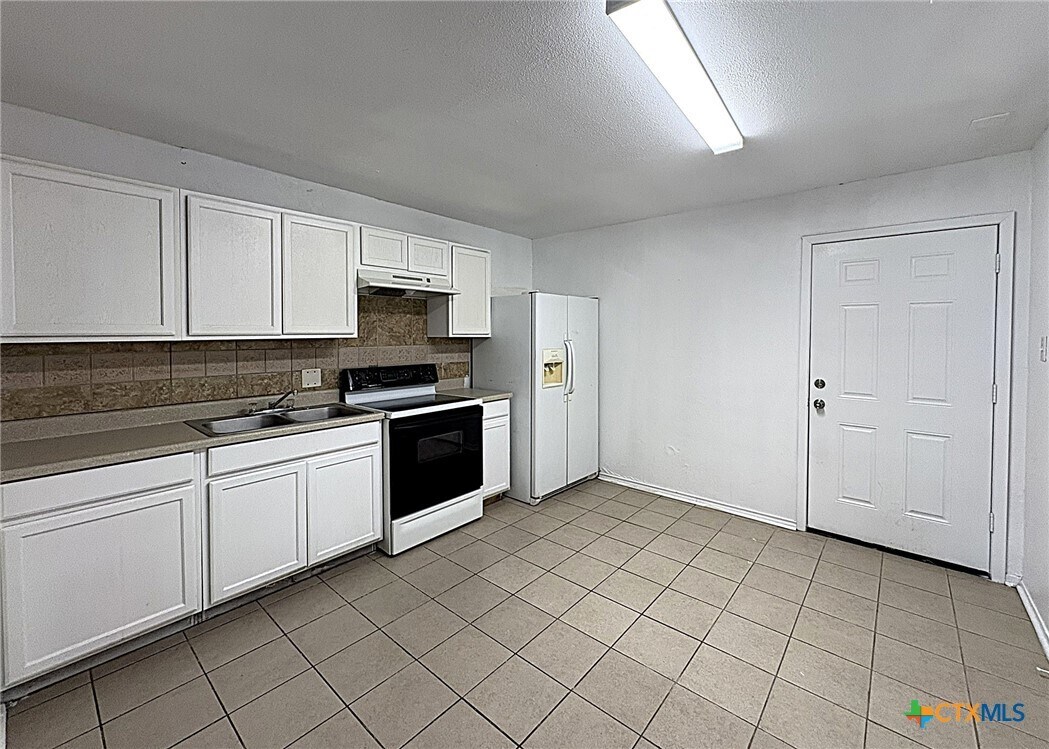 Photo - 1910 Cedarhill Dr Apartment Unit B
