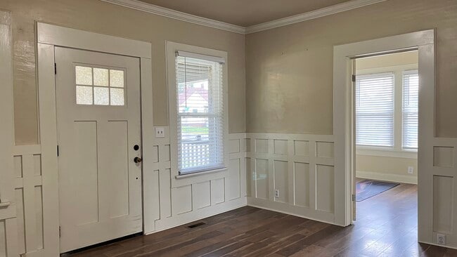 Photo - 301 Highland Ave