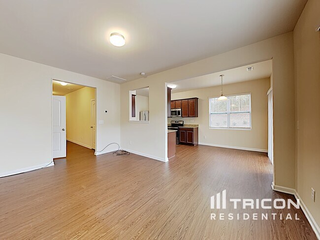 Photo - 2808 St George Ln