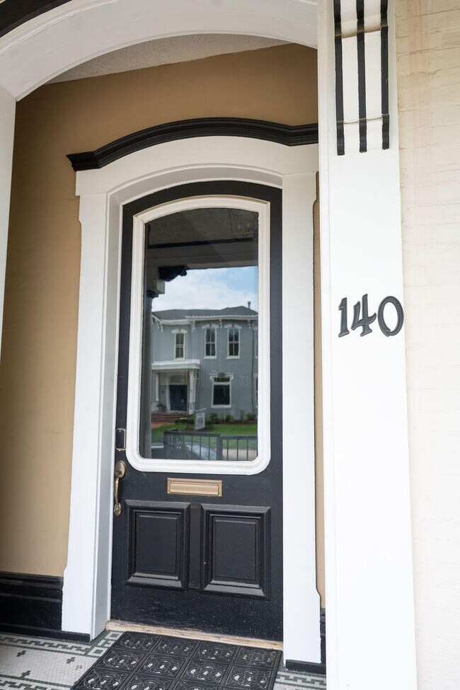 Photo - 275 S Limestone Unit 140