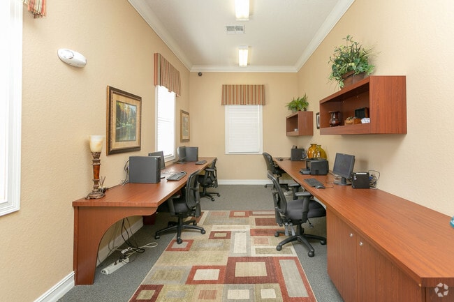 Centro de negocios - Brookwood Forest Unidad 3303
