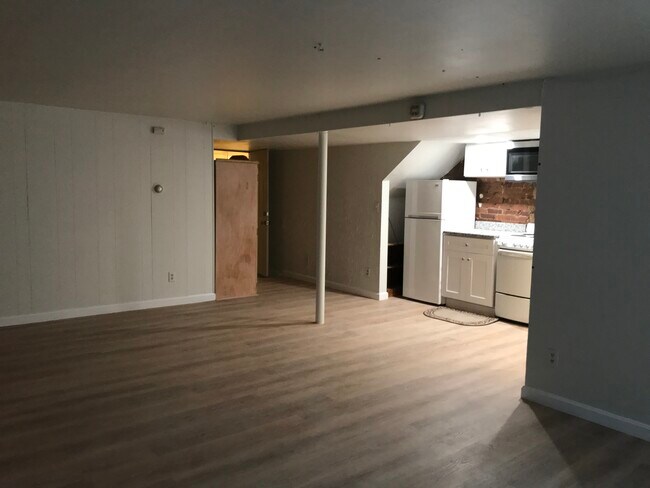 Photo - 10 Wigglesworth St Unidad Apartment 4