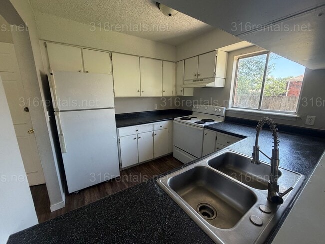 Photo - $850- 2 bed 1 bath - Townhomes