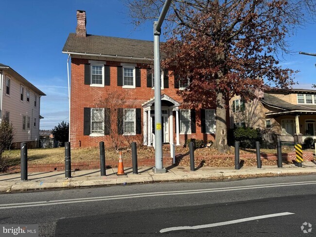 Building Photo - 3210 Harford Rd Rental