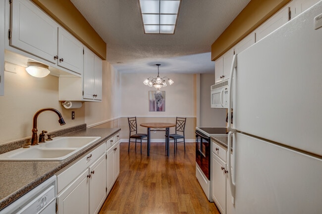 Photo - 4500 S Poplar St Unit 207