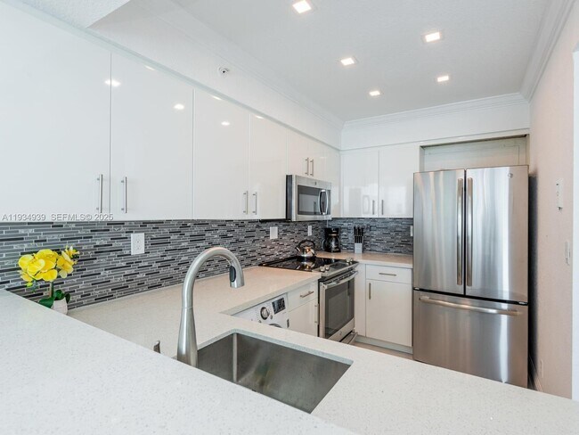 Photo - 2501 S Ocean Dr Unit 1012(available Jan 4)