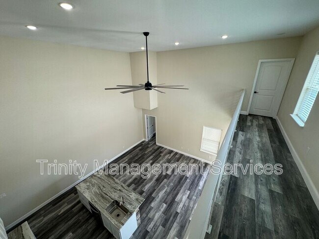 Photo - 1308 Johnson Bend Road