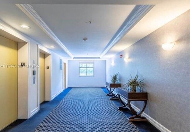 Photo - 1919 Van Buren St Unit 212A