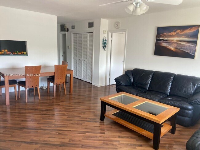 Photo - 1881 Middle River Dr Unit 403