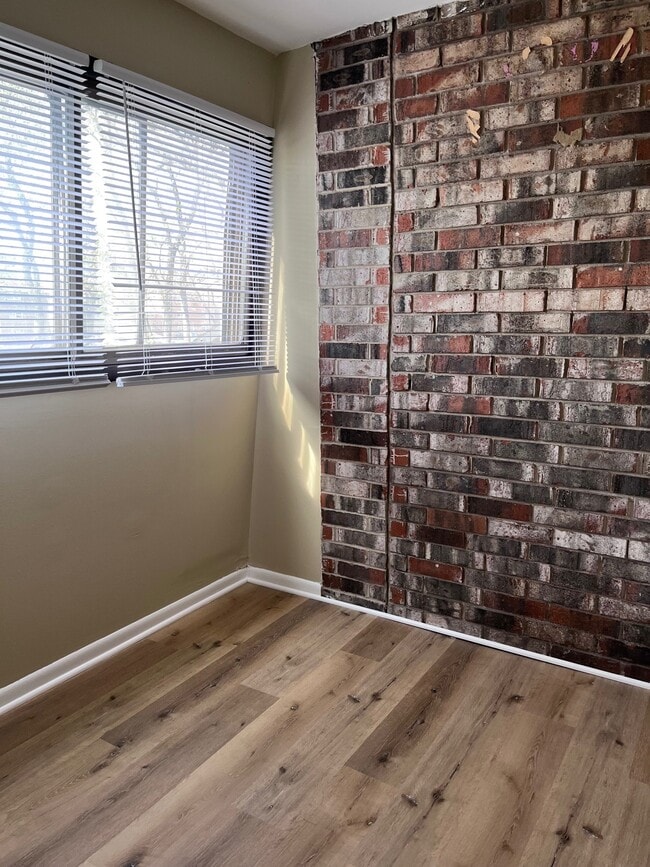 Photo - 9822 Nottingham Ave Unit 204