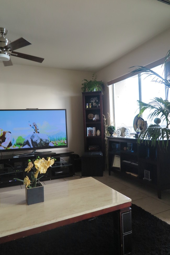 Photo - 1684 Ala Moana Blvd