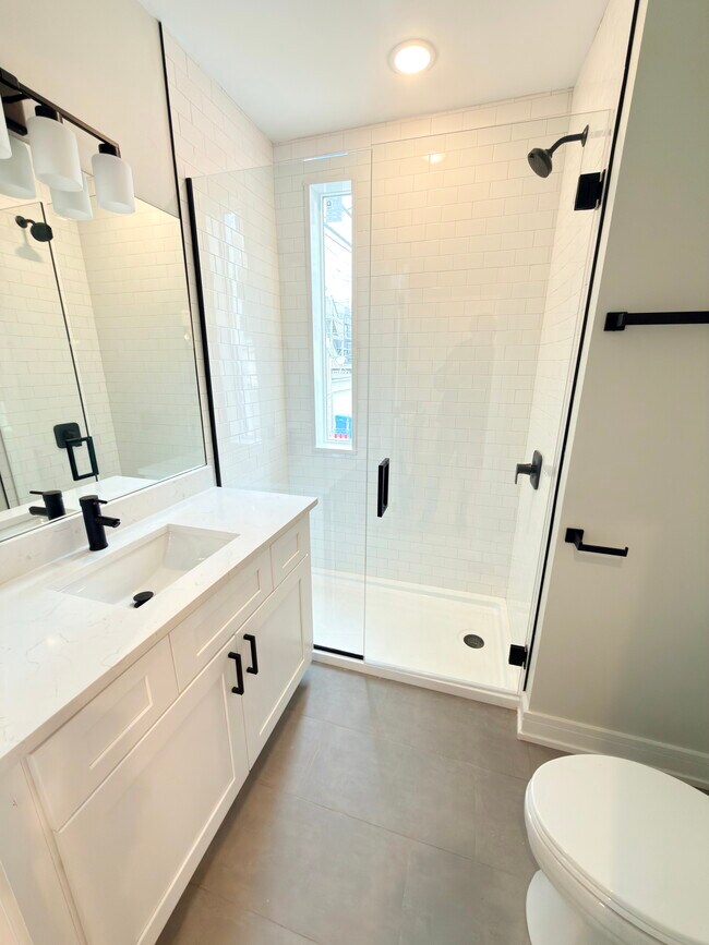 Photo - 858 N Paulina St Unit CH