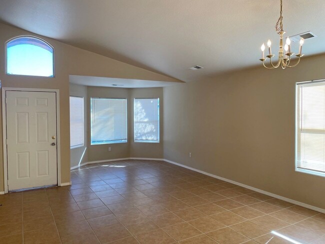Photo - 2315 Iron Gate Trail SW