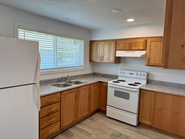Photo - 1116-1118 STEVENS Unit 1118
