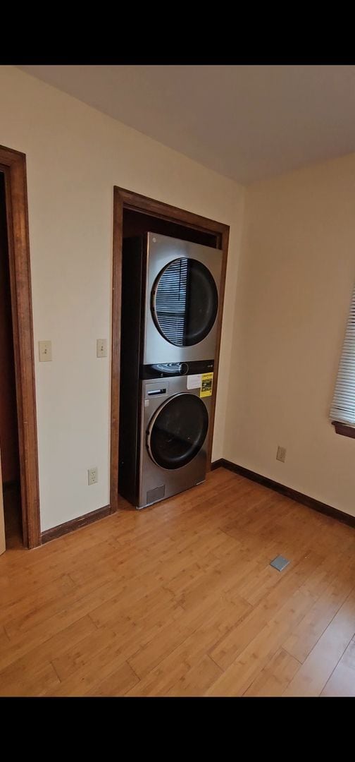 Photo - 2 Bedroom 1 Bath House $1,600 - Available May 2026! Unit 144 South Corl Street