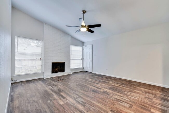 Photo - 124 W William Cannon Dr Unidad ( B)