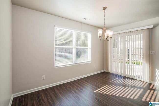 Photo - 4691 Woodford Cir