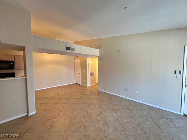 Photo - 950 Seven Hills Dr Unit 725