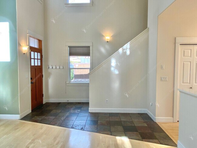 Photo - Light-Filled Awbrey Butte Retreat House