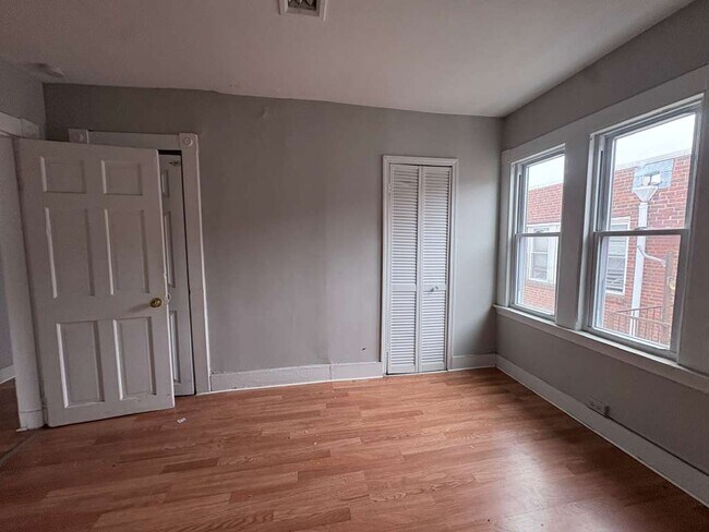 Photo - 299 Norton St Unit 3