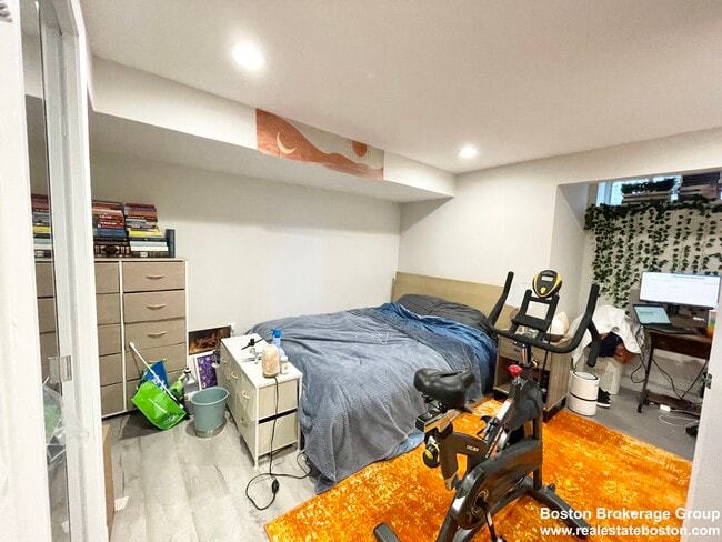 Photo - 150 Everett St Unit 203