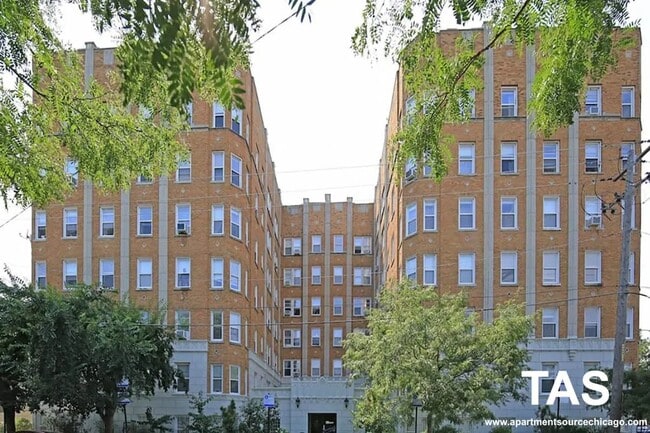 Building Photo - 6748 N Ashland Ave Unit 6748 North Ashland Ave