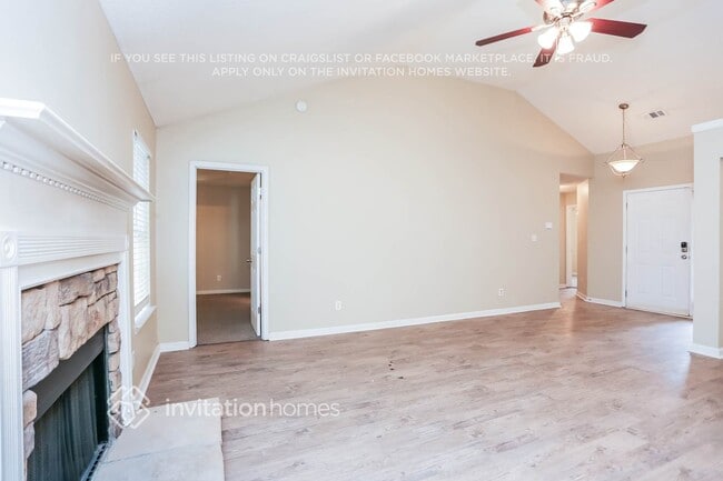 Photo - 4890 Larkspur Ln
