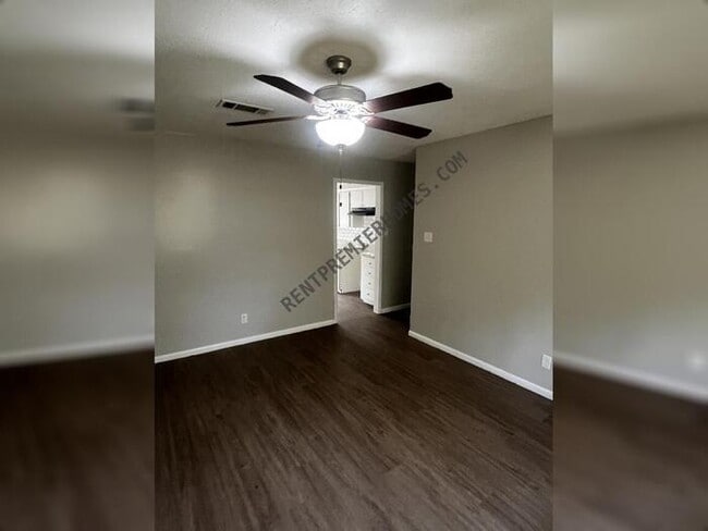 Photo - 405 Paula Dr