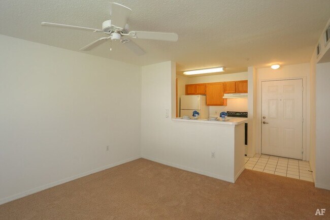 6401 St Johns Ave Unit Holly 206