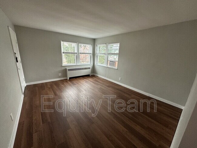 Photo - 1219 Franklin Ave Unidad D