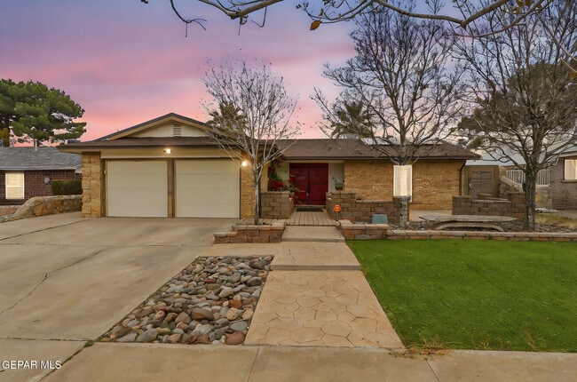 Building Photo - 1732 Russ Randall St