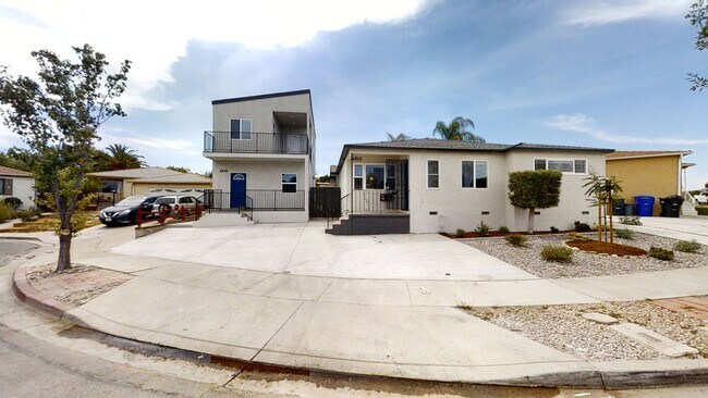 4840 Curry Dr